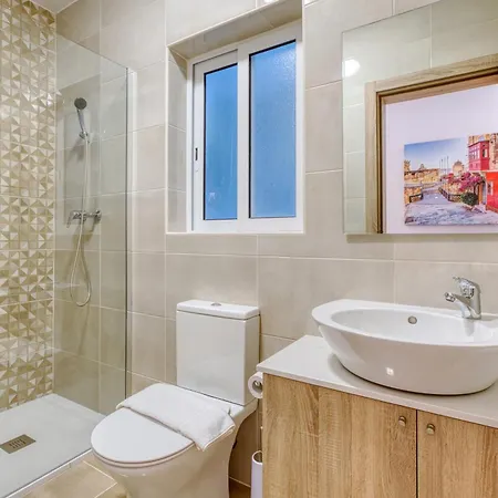 New! Spacious 4-bedroom Duplex By Sf Homes 姆西达