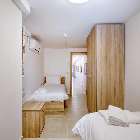 New! Spacious 4-bedroom Duplex By Sf Homes