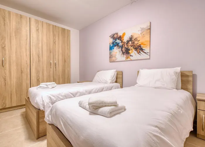 New! Spacious 4-bedroom Duplex By Sf Homes Lejlighed *