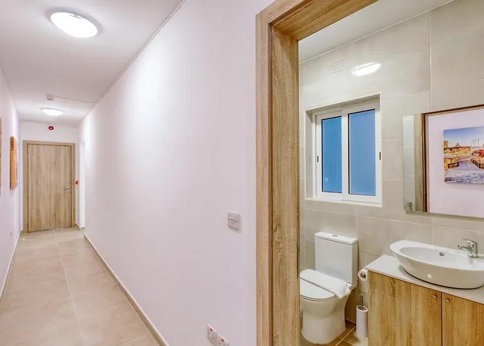 New! Spacious 4-bedroom Duplex By Sf Homes Lejlighed Msida