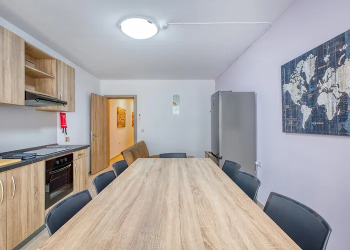 New! Spacious 4-bedroom Duplex By Sf Homes *